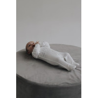 Человечек птички на белом