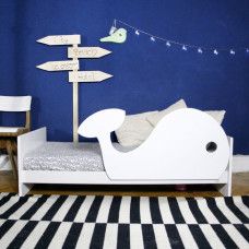 Детская односпальная кровать с оригинальным бортиком «Кит»