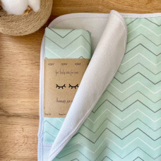 Пеленка непромокаемая Зигзаг серо-белый на мятном 50х80