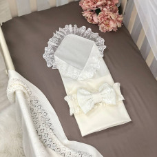 Пеленка-вкладыш с кружевом молочная 80x80